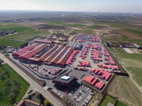 Luchtfoto Nelissen Steenfabrieken
