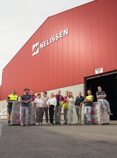 Een mix van arbeiders en bedienden voor de Nelissen productiehal